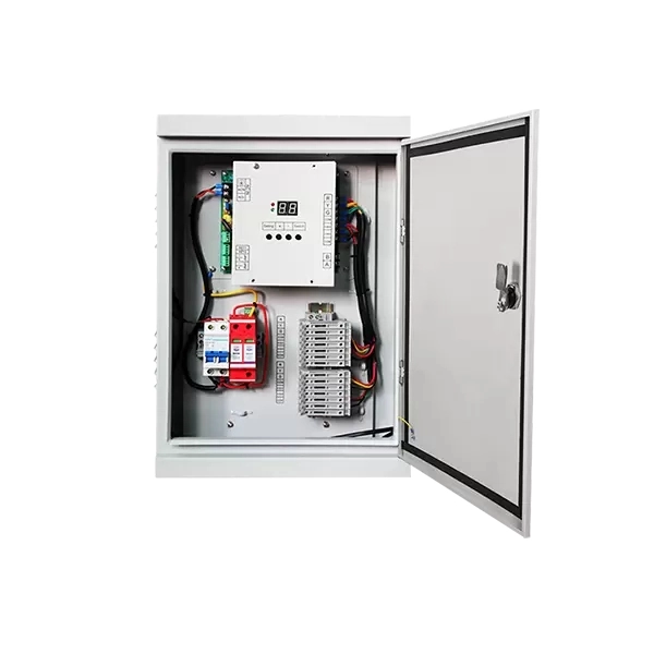 Регулировщик движения на пешеходном переходе Регулировщик движения на пешеходном переходе